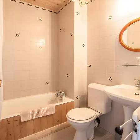 A La Pastourelle *